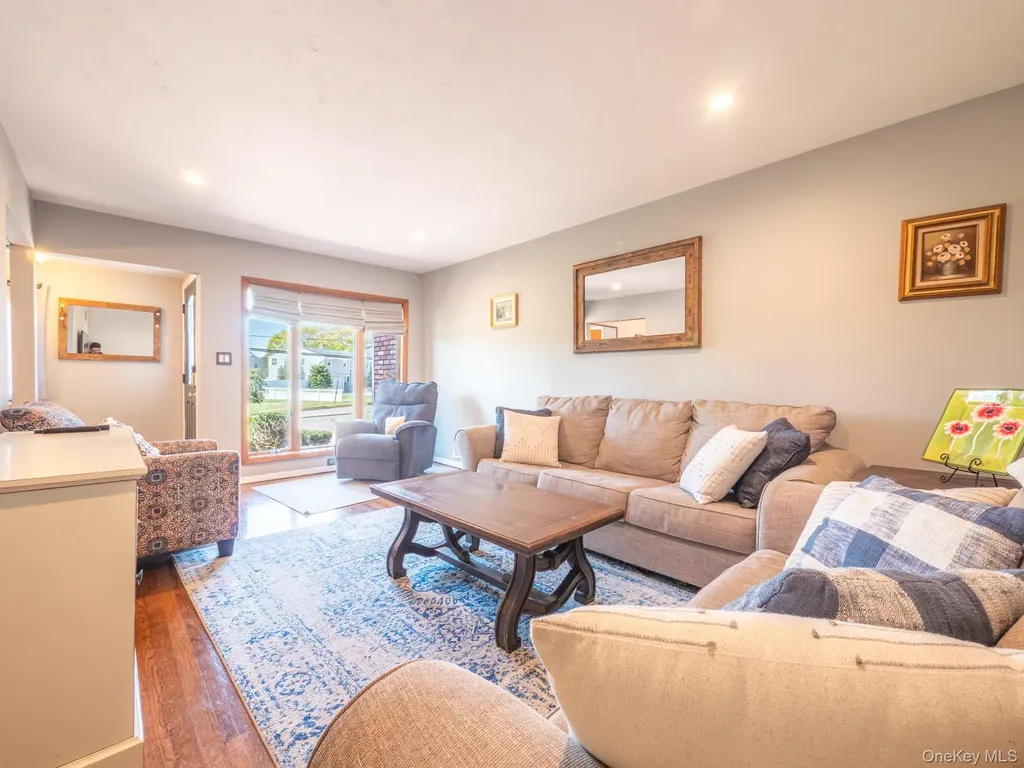 763 Pat Drive West Islip NY 11795