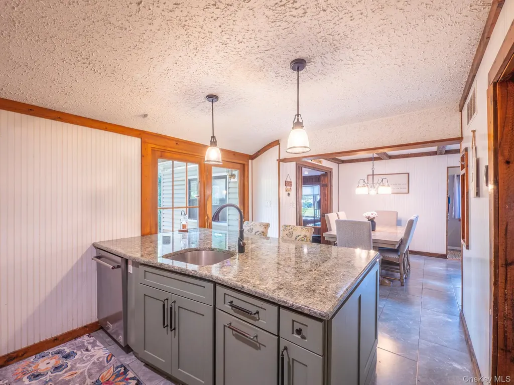 763 Pat Drive West Islip NY 11795