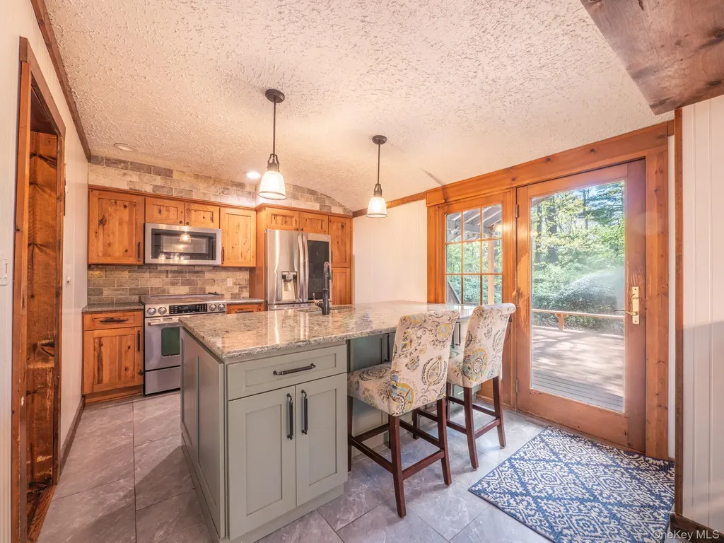 763 Pat Drive West Islip NY 11795