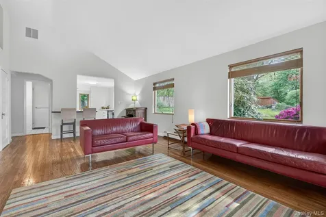 17 Montrose Station Road Montrose NY 10548
