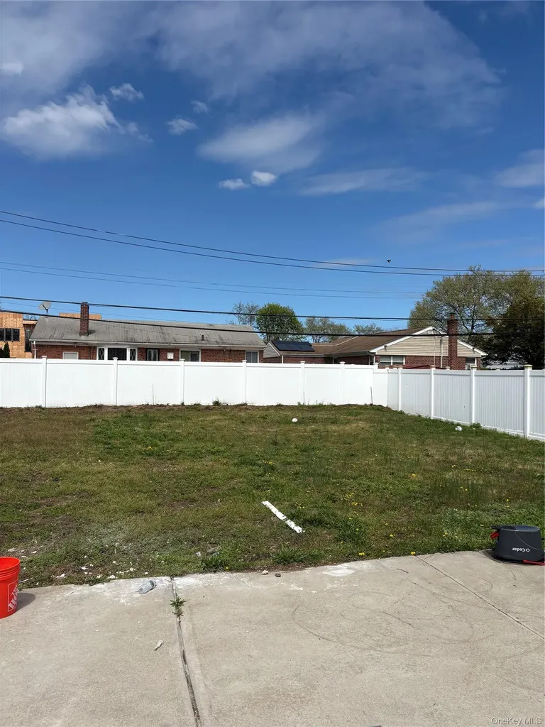 2262 Leighton Road Elmont NY 11003