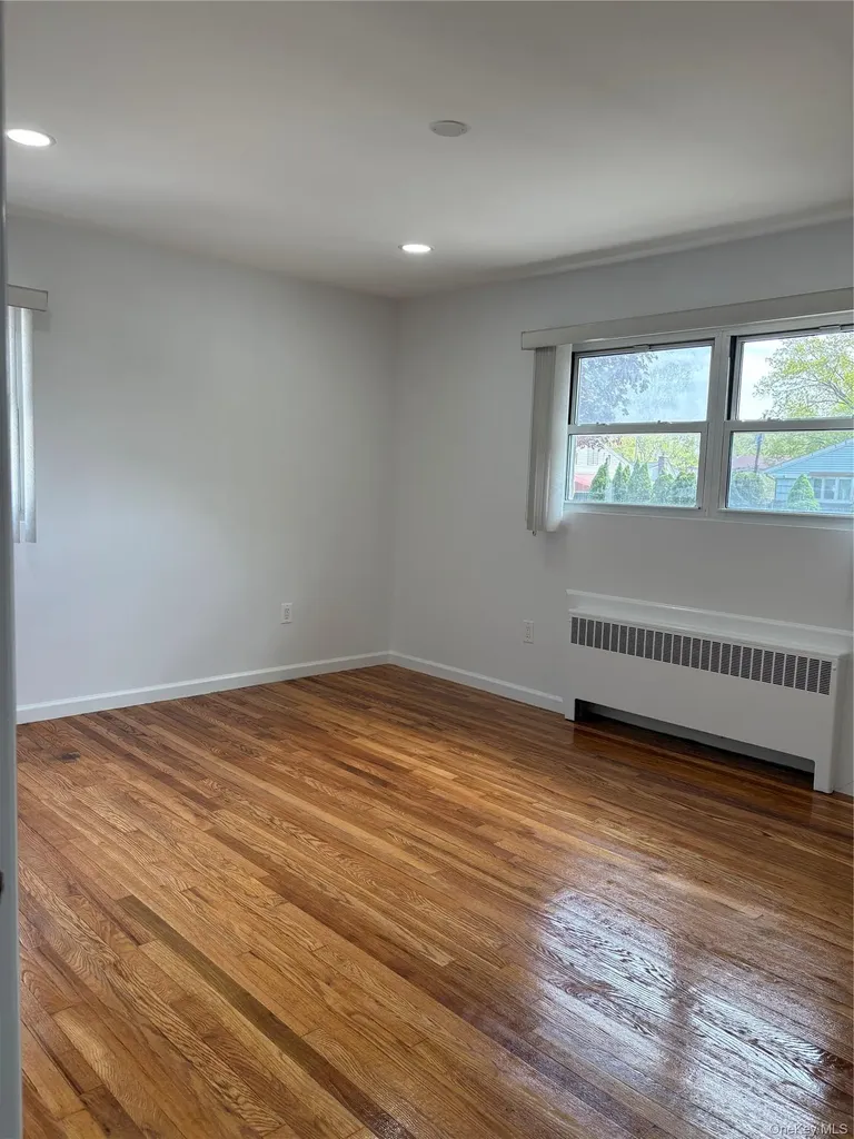 2262 Leighton Road Elmont NY 11003