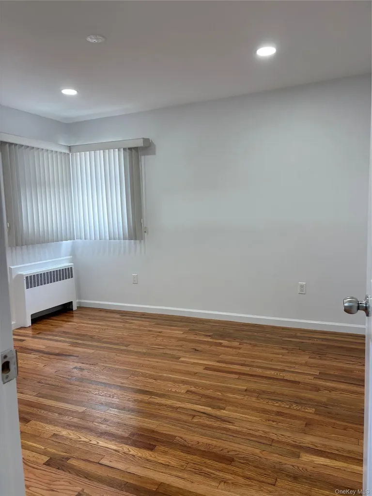 2262 Leighton Road Elmont NY 11003