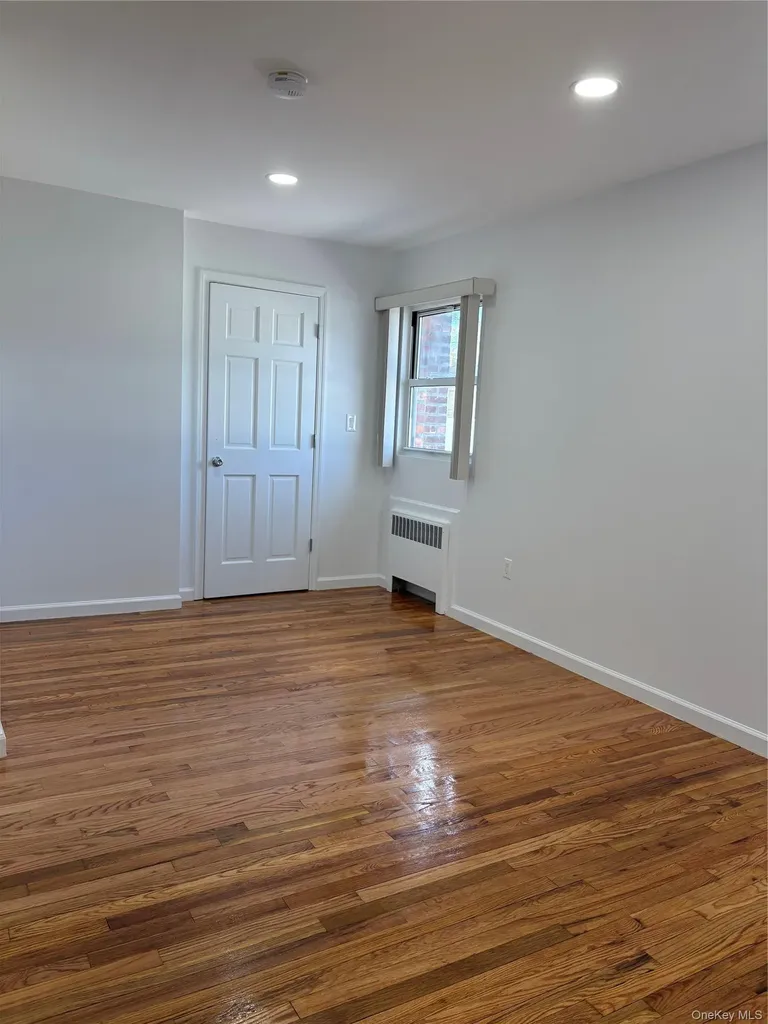 2262 Leighton Road Elmont NY 11003