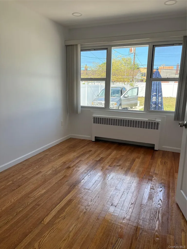 2262 Leighton Road Elmont NY 11003