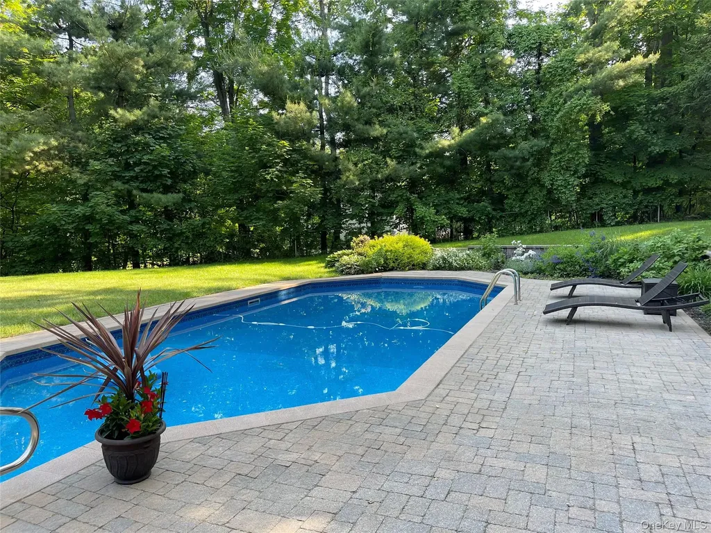 23 Edgewood Drive Harriman NY 10926