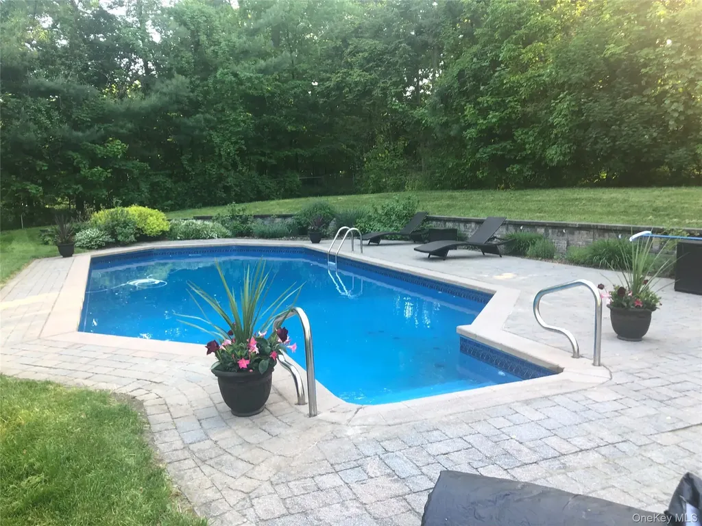 23 Edgewood Drive Harriman NY 10926