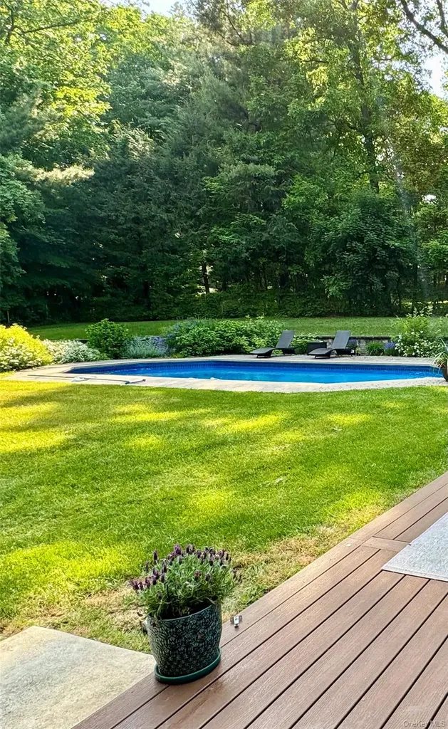 23 Edgewood Drive Harriman NY 10926
