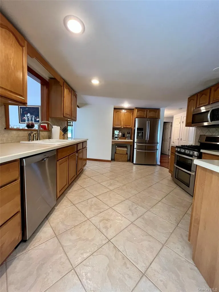 23 Edgewood Drive Harriman NY 10926