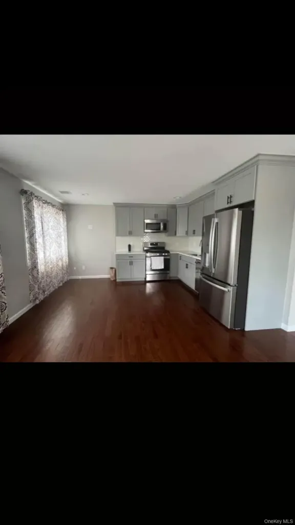 84 Commonwealth Avenue Merrick NY 11566