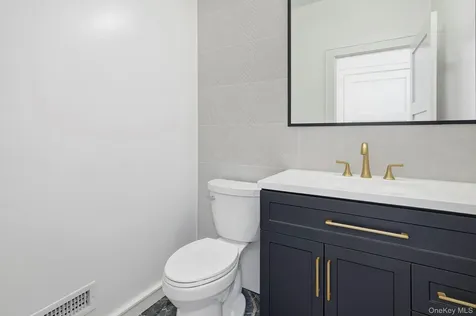 31 Gedney Way White Plains NY 10605