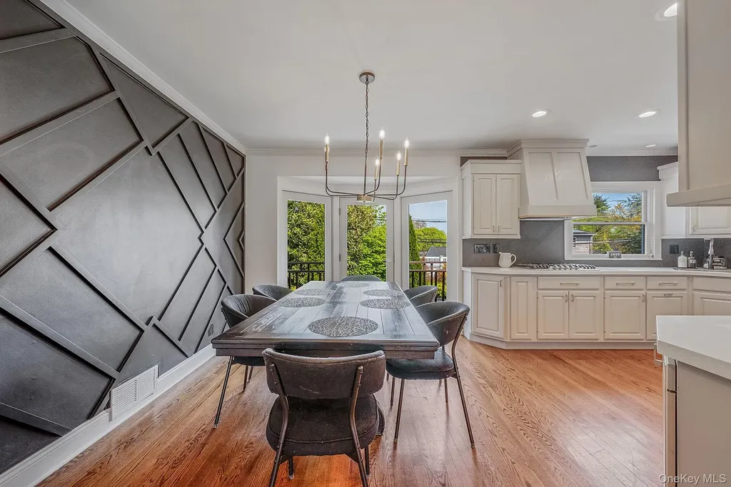 16 Glen Lane Glen Head NY 11545
