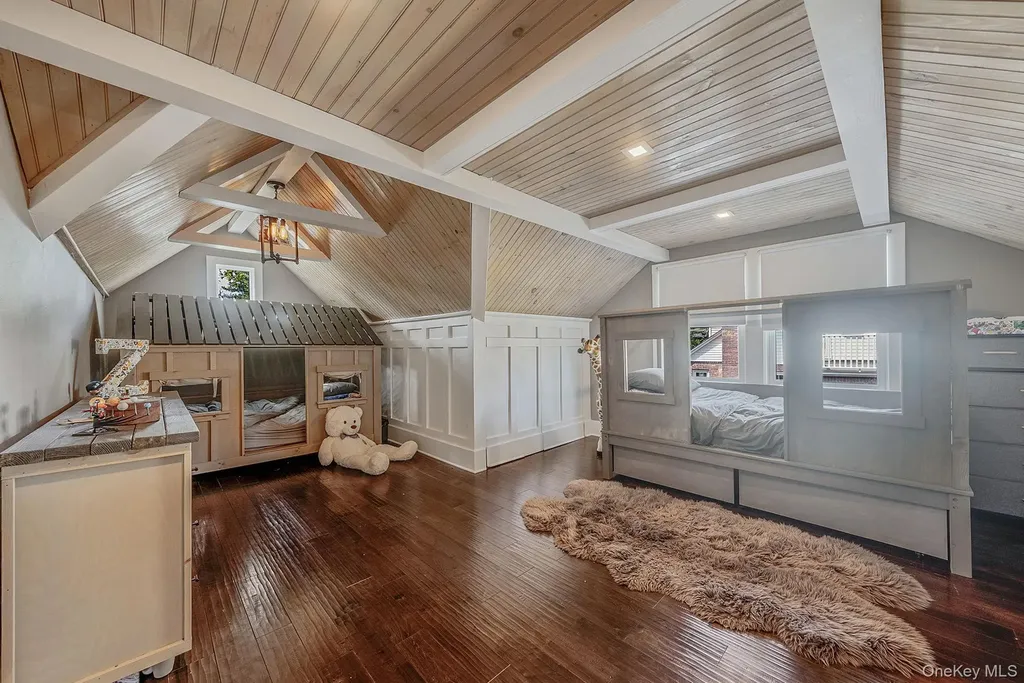 16 Glen Lane Glen Head NY 11545
