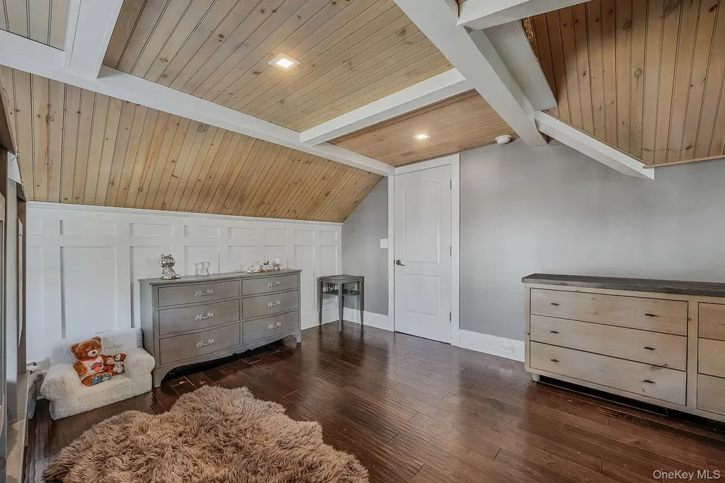 16 Glen Lane Glen Head NY 11545