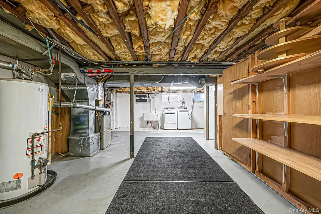 16 Glen Lane Glen Head NY 11545