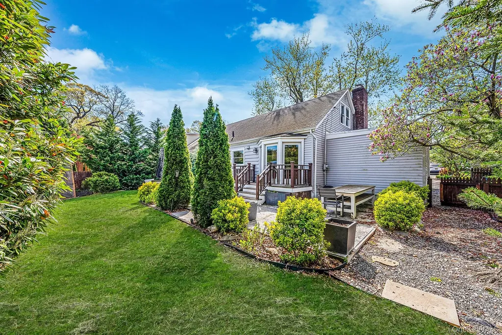 16 Glen Lane Glen Head NY 11545