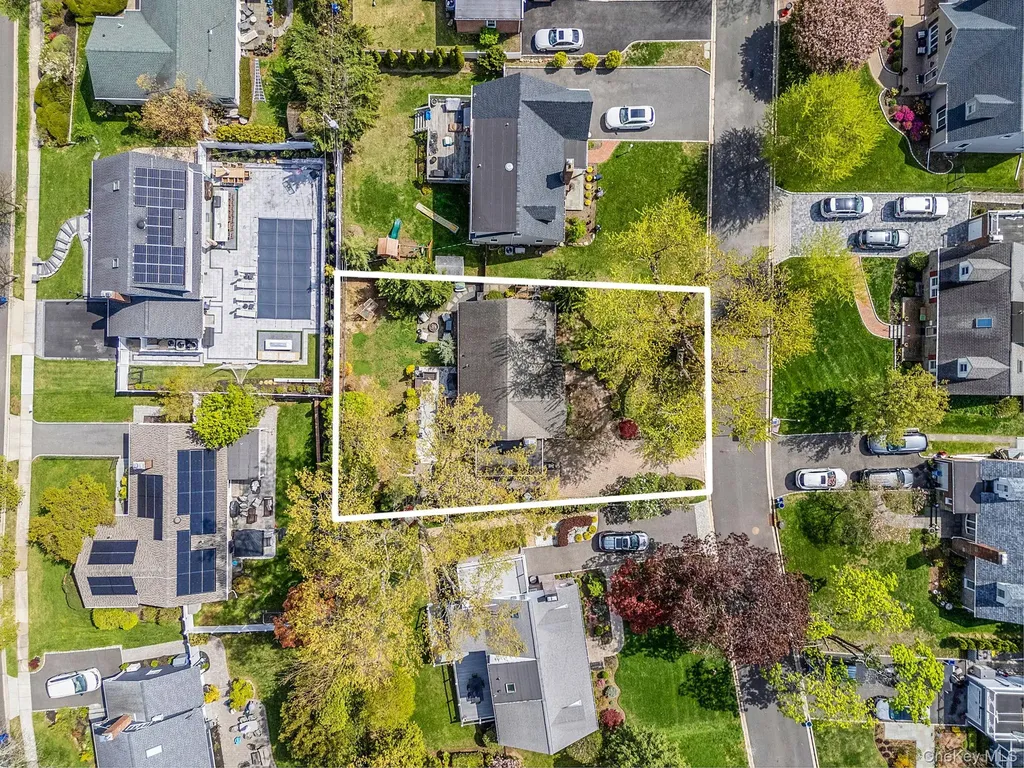 16 Glen Lane Glen Head NY 11545