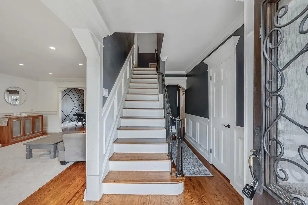 16 Glen Lane Glen Head NY 11545