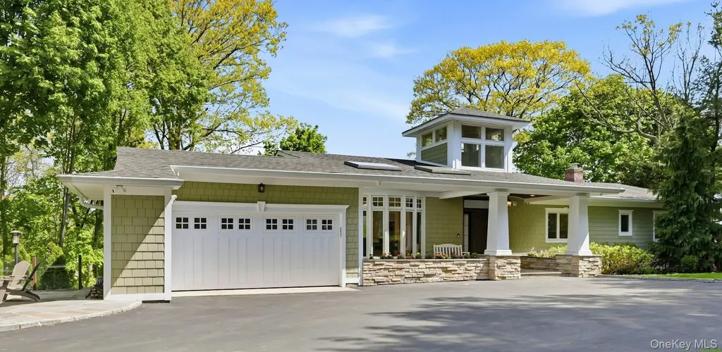 108 East Neck Road Huntington NY 11743