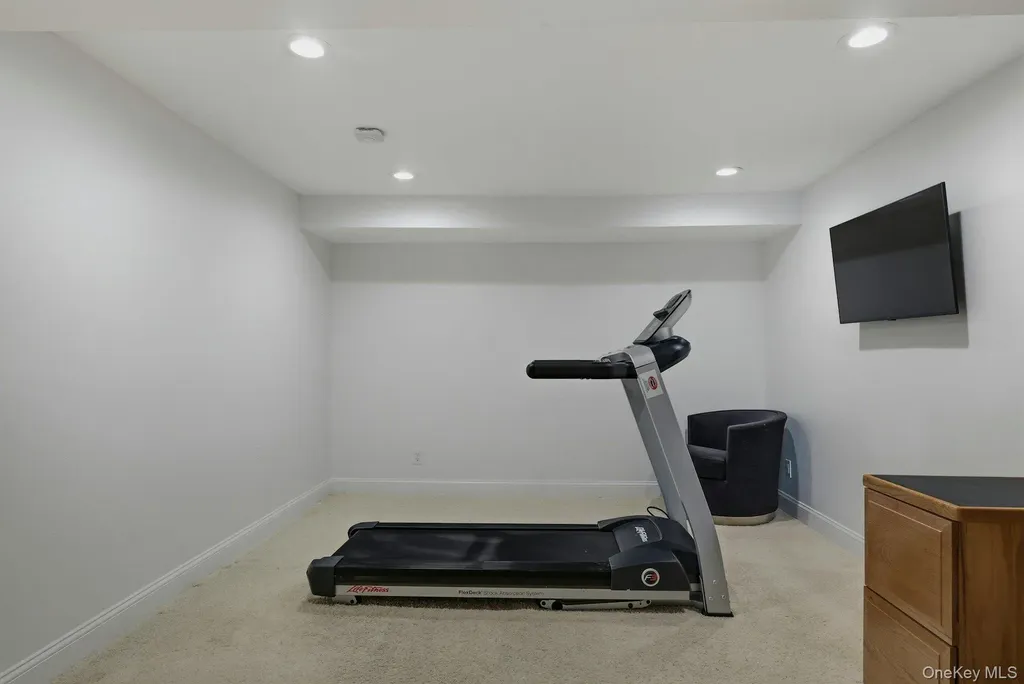 108 East Neck Road Huntington NY 11743