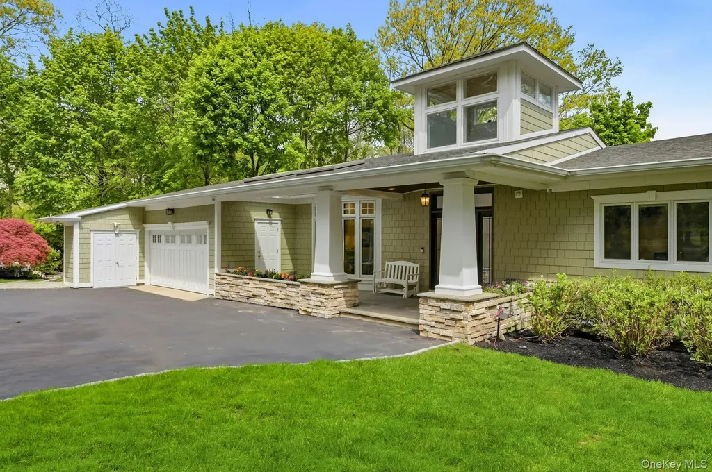108 East Neck Road Huntington NY 11743