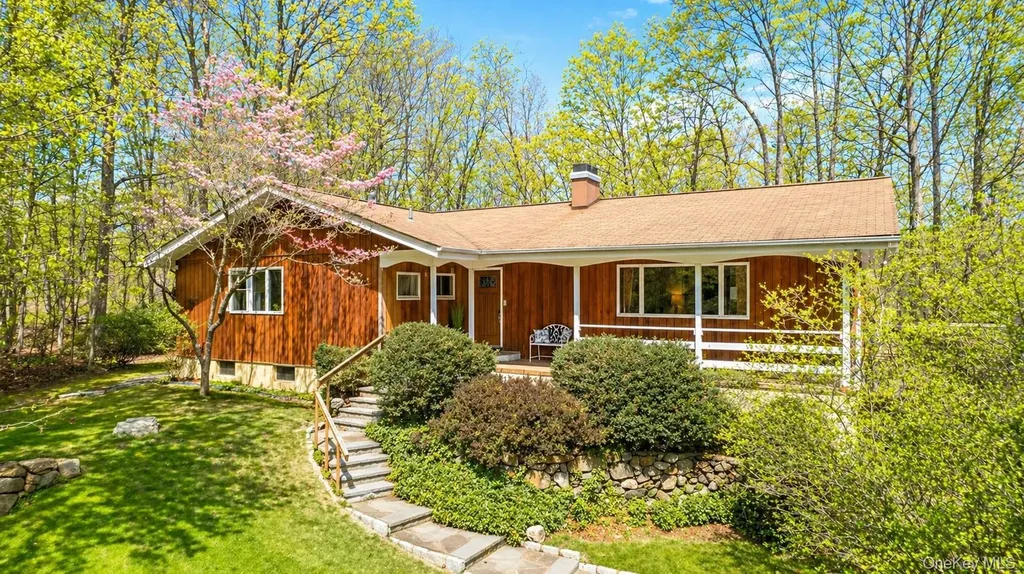 86 Mount Airy Road E Croton-on-hudson NY 10520