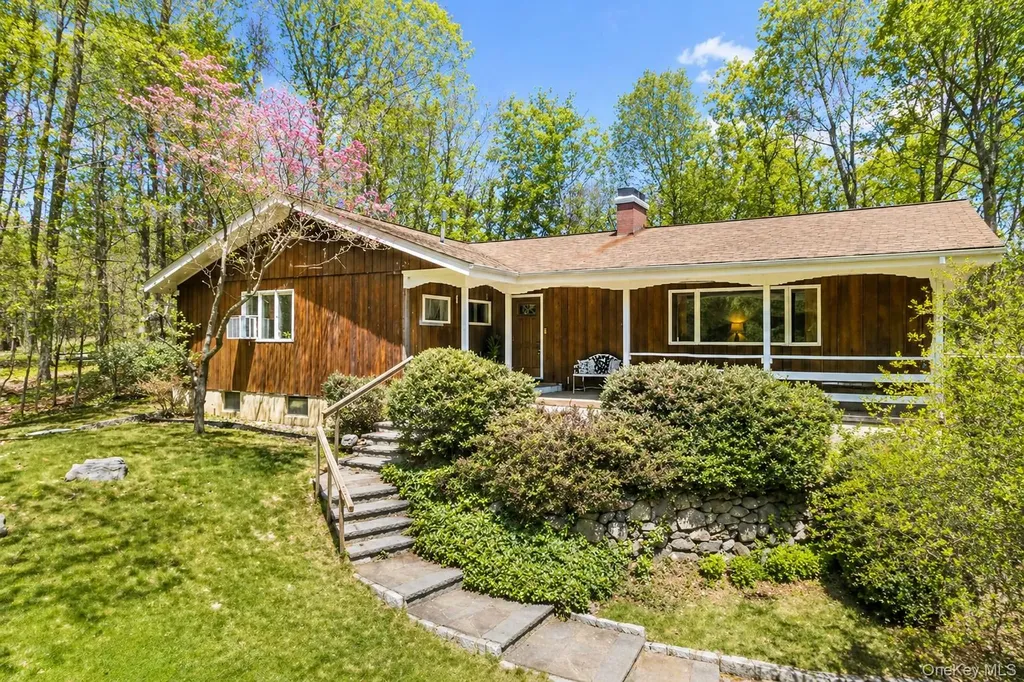 86 Mount Airy Road E Croton-on-hudson NY 10520