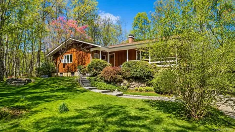 86 Mount Airy Road E Croton-on-hudson NY 10520