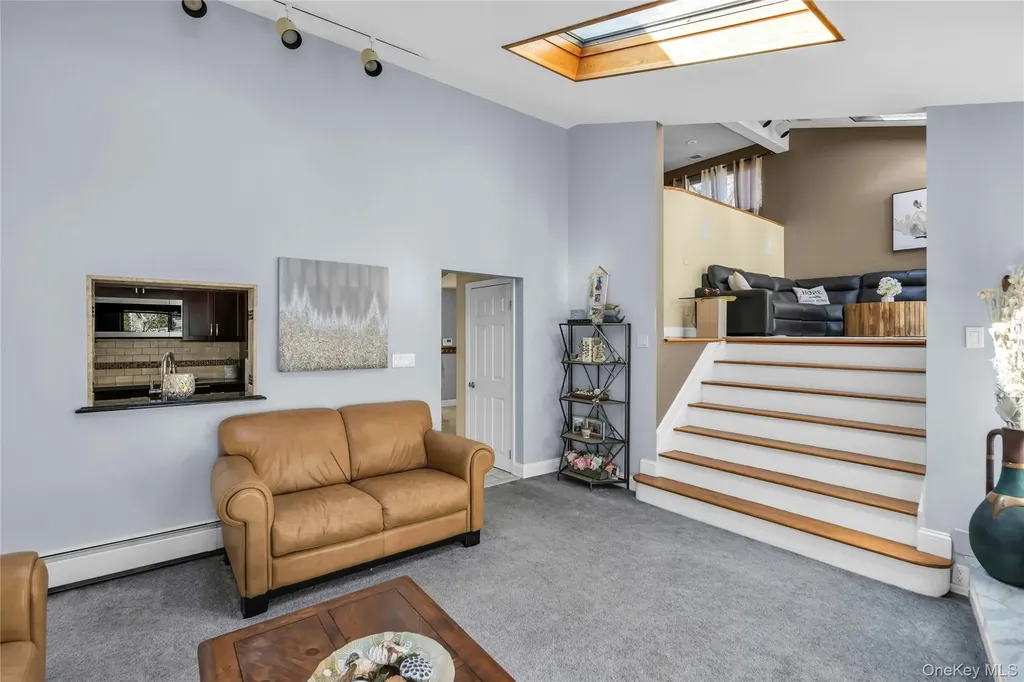 288 Bow Drive Smithtown NY 11787