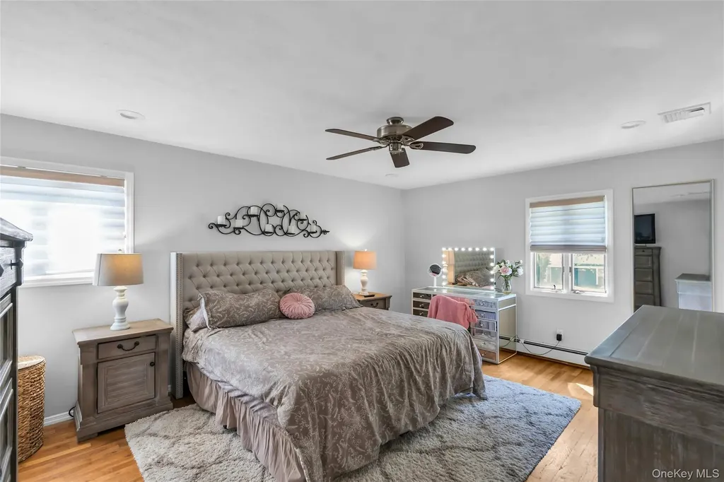 288 Bow Drive Smithtown NY 11787