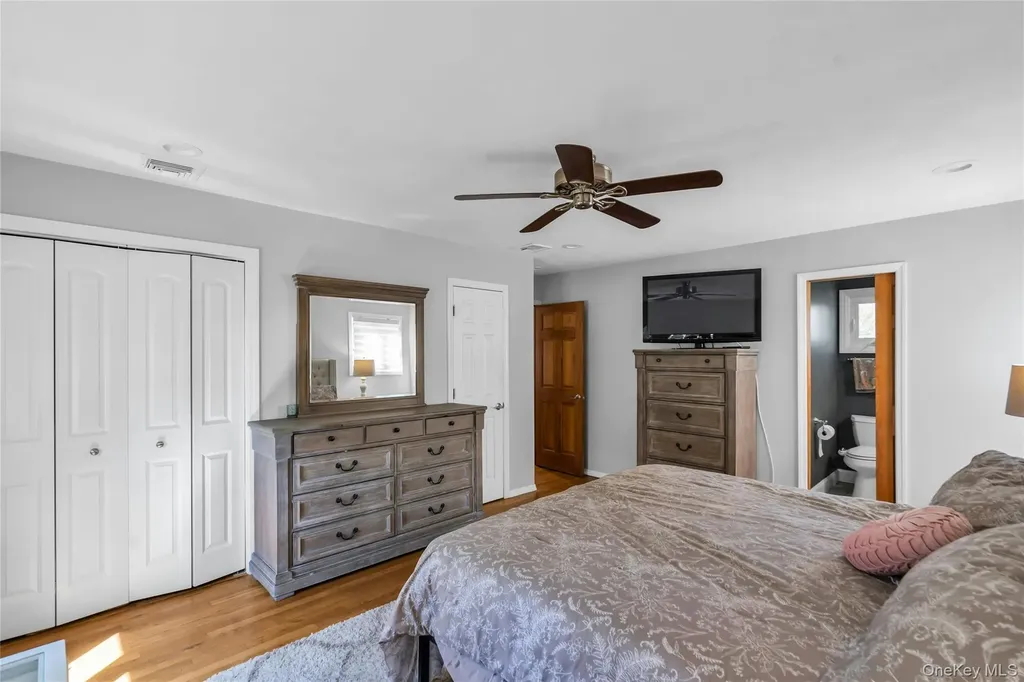 288 Bow Drive Smithtown NY 11787