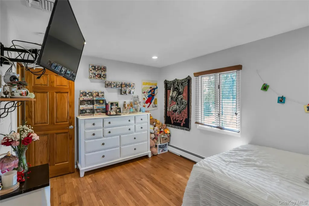 288 Bow Drive Smithtown NY 11787
