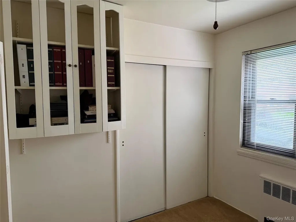 58-58 246th Crescent Douglaston NY 11362