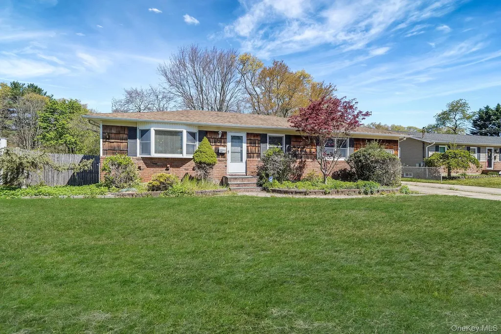 237 Adams Street Deer Park NY 11729