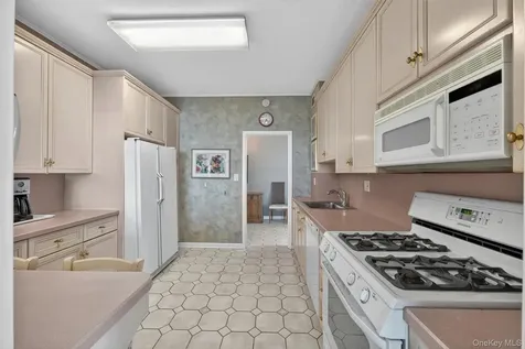 16 Rockledge Avenue Ossining NY 10562