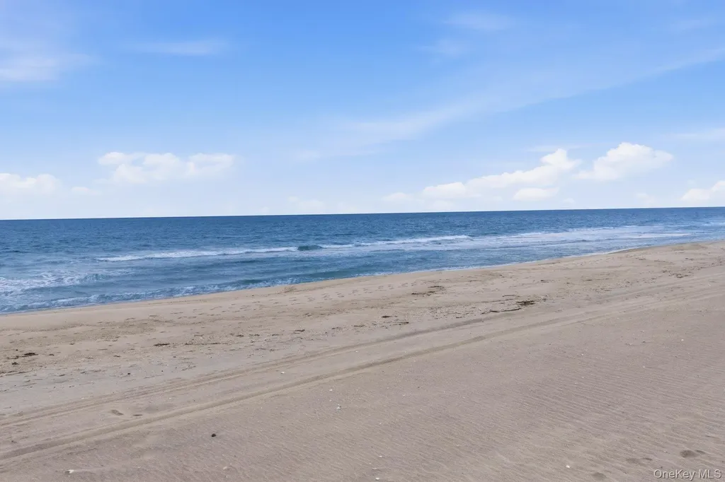 905 Dune Road Westhampton Dunes NY 11978