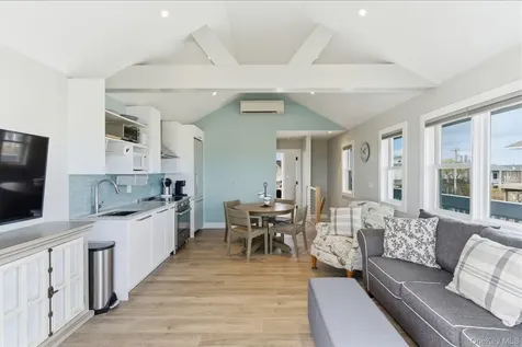 905 Dune Road Westhampton Dunes NY 11978
