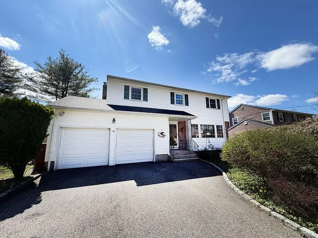 20 Harby Drive Huntington NY 11743