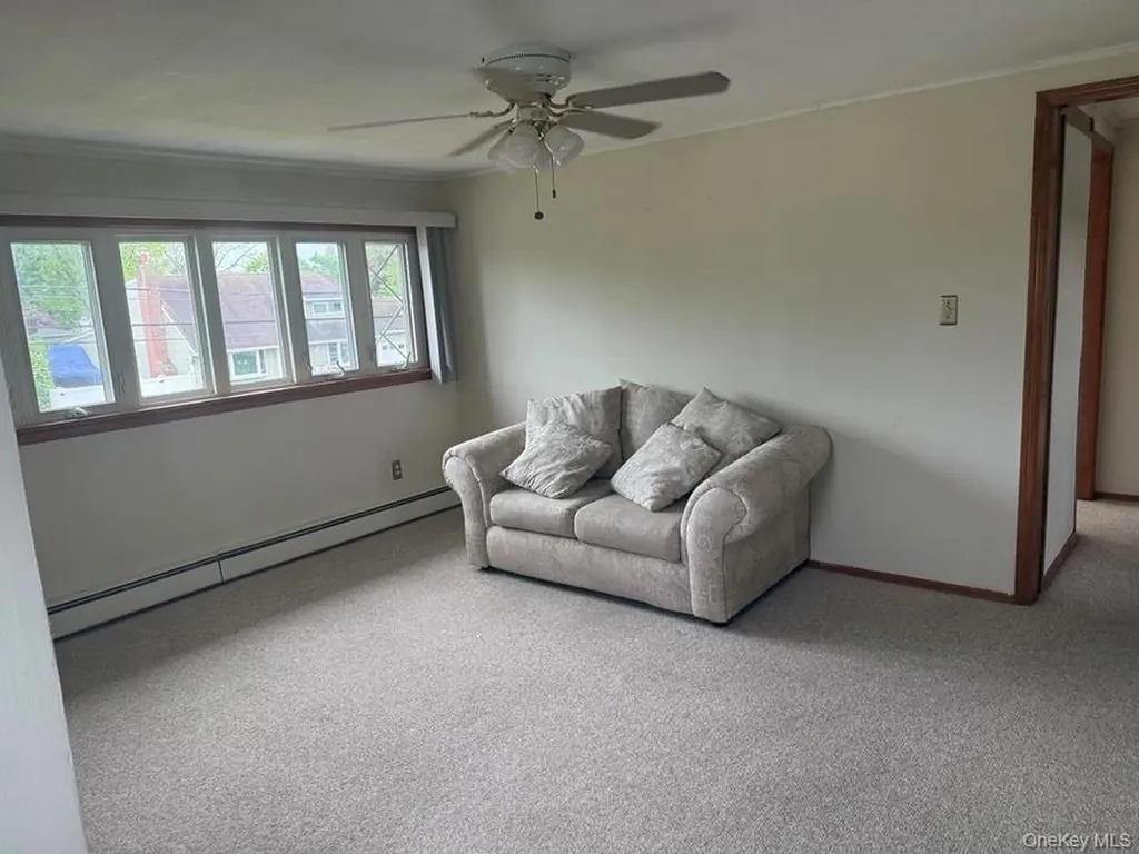 175 Wickfield Lane North Babylon NY 11703