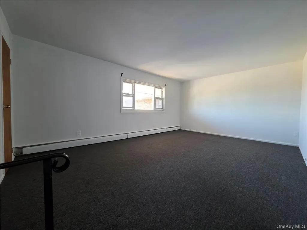 41 Quebec Road Island Park NY 11558