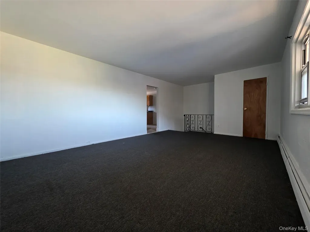41 Quebec Road Island Park NY 11558