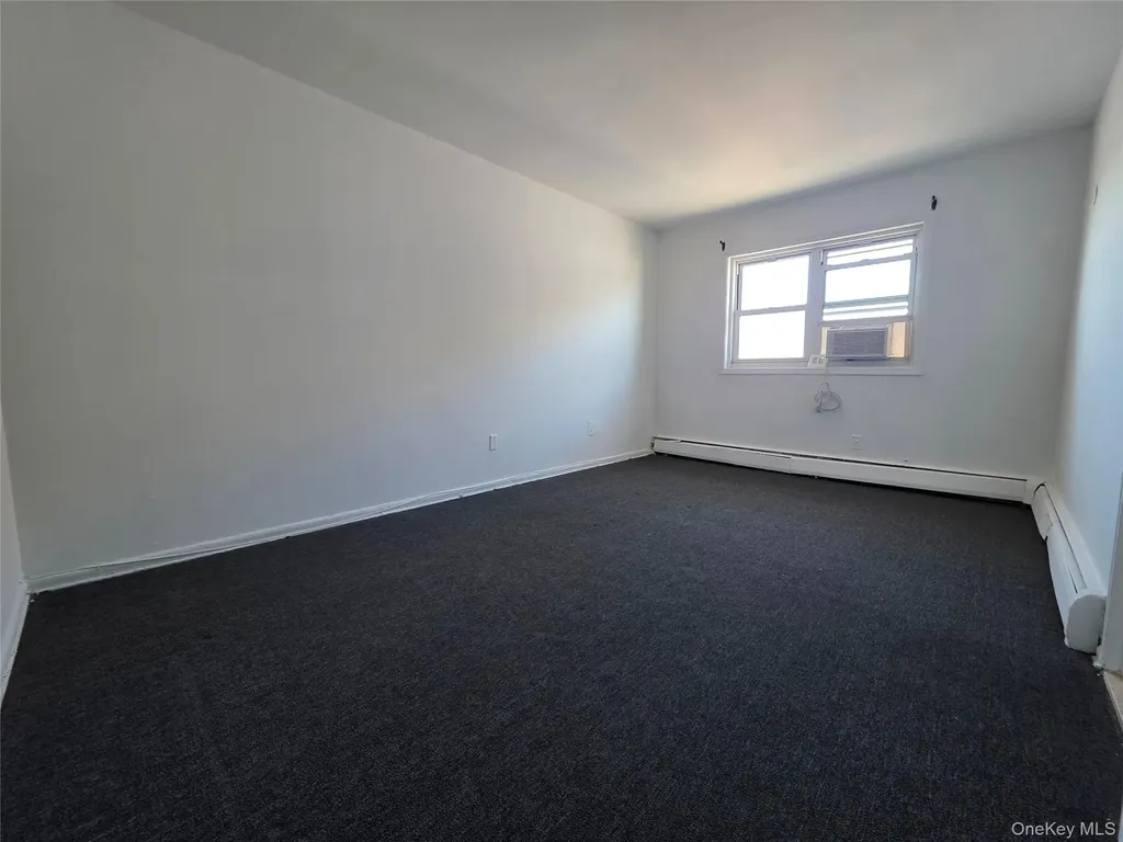 41 Quebec Road Island Park NY 11558