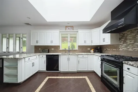 921 W Dover Road Pawling NY 12564