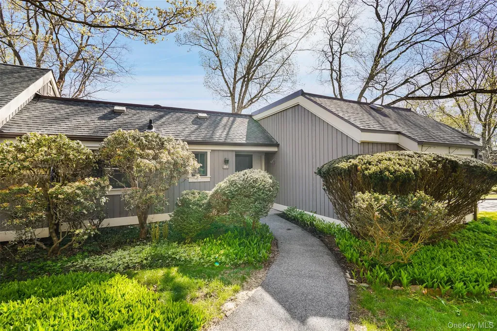 220 Heritage Hills Somers NY 10589