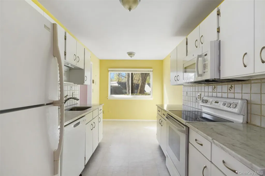 220 Heritage Hills Somers NY 10589