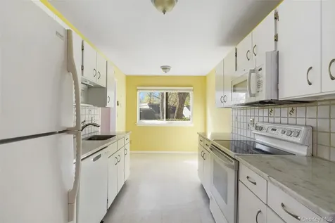 220 Heritage Hills Somers NY 10589