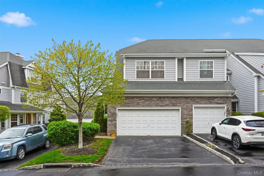136 Hudson Pointe Drive Poughkeepsie NY 12601