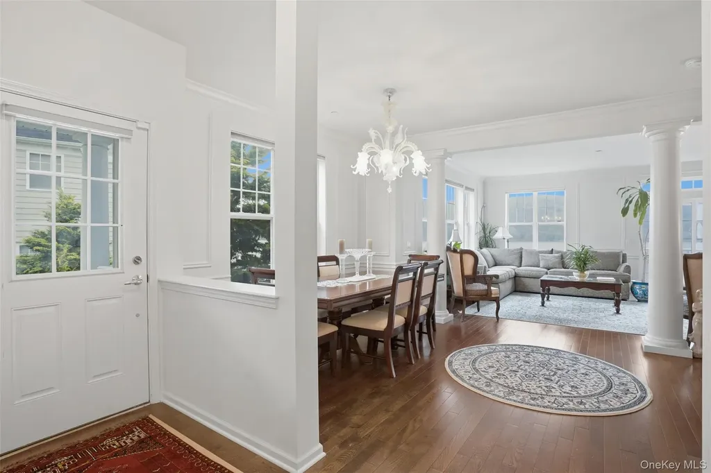 136 Hudson Pointe Drive Poughkeepsie NY 12601