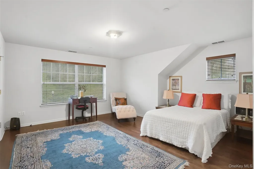 136 Hudson Pointe Drive Poughkeepsie NY 12601