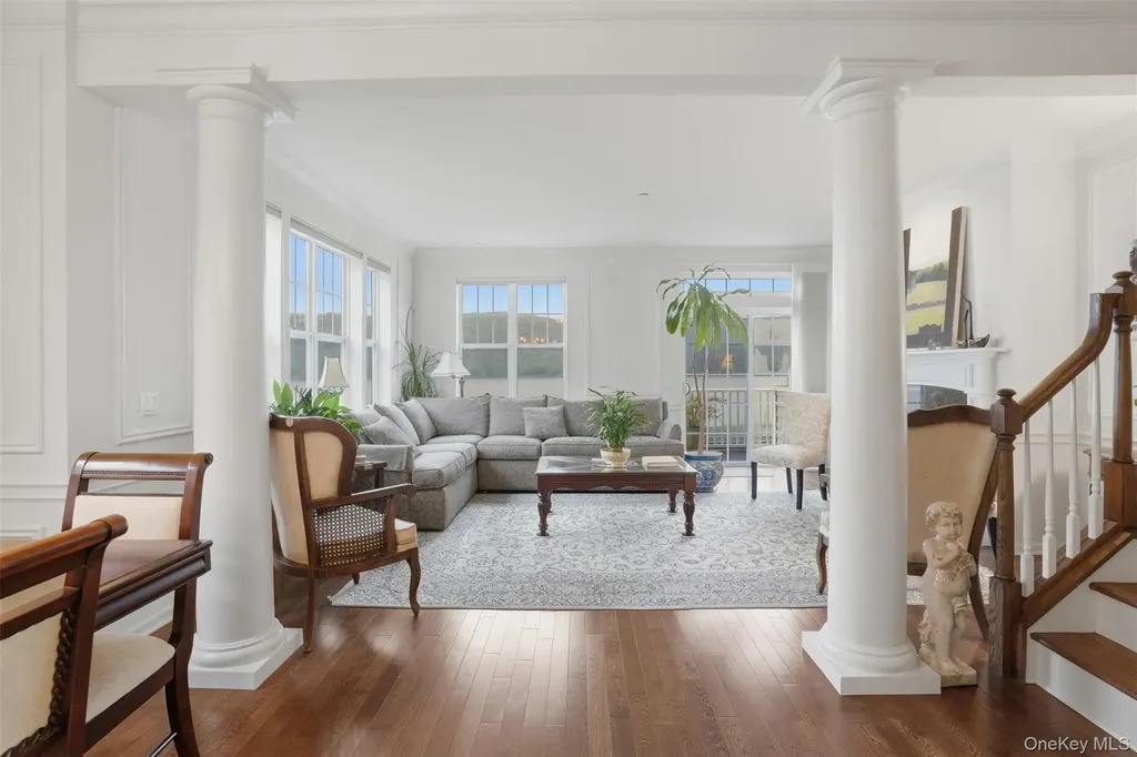 136 Hudson Pointe Drive Poughkeepsie NY 12601
